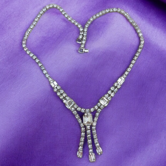 Vintage Albert Weiss rhinestone necklace - Picture 2 of 10